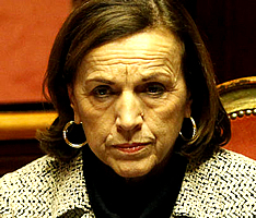 Per la serie "La Fornero? C' chi la giudica da sinistra e chi... da destra": la signora Susanna Camusso, la Fornero e Anna Finocchiaro.