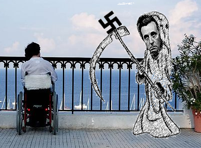 Per la serie "Tutto alle banche, niente agli Umani": il berlusco-nazi-montista Grilli mentre si avvicina a un malato di Sclerosi laterale amiotrofica (Sla).