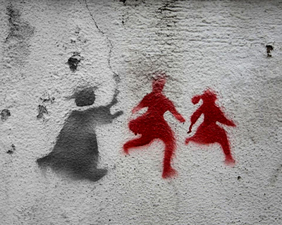 Quando un bambino si suicida, io indagherei su ogni prete e viceprete e simil-prete che riuscissi a trovare in un raggio di tot chilometri da casa sua...