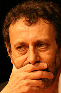 Per la serie "I migliori sono quelli che magari ci mettono qualche mese, ma poi cominciano a capire": Michele Serra.