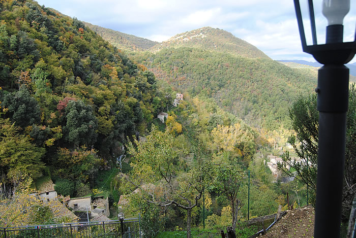 Fotografia scattata esattamente sopra la frana due mesi fa, gioved 15 novembre 2012.