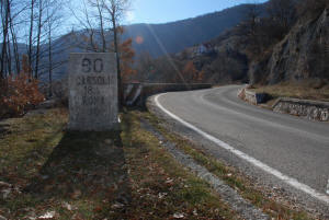 13. "90 chilometri da Roma". (SS N5, Tiburtina-Valeria).