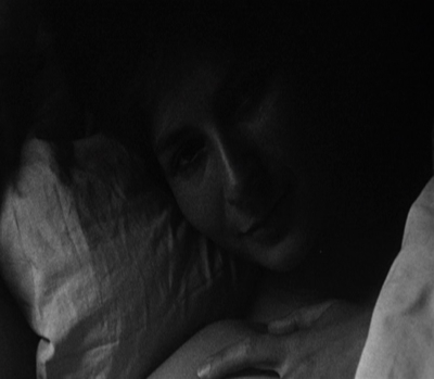 Hélène Chatelain ne "La jetée" (1962), di Chris Marker.