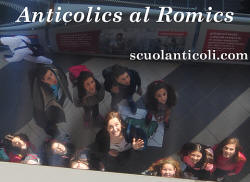 Anticolics al Romics - con la Prima Media 2014-2015, la professoressa Serena Micozzi, il prof e Giancarlo, venerdì 10 aprile 2015.