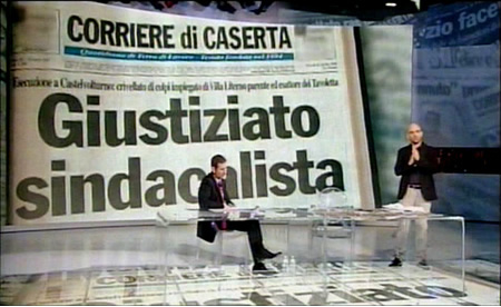 Roberto Saviano a "Che tempo che fa" la sera di mercoled 25 marzo. Alle sue spalle, uno dei molti, ignobili titoli de "Il Corriere di Caserta", il quotidiano contro il quale n il Berlusconi n i suoi ineffabili ambasciatori hanno mai protestato.