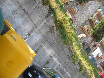 8 agosto 2009. Chi odia Anticoli non fa nemmeno pochi passi per arrivare alla campana!