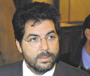 Le belle facce della finta sinistra: Gero Grassi e Sandro Frisullo. Se a pranzi e cene sono andati insieme, luno accanto allaltro avranno fatto un contrasto comico irresistibile.