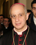 Per la serie "Compagni di meditazioni": Cicchitto, Lupi, Binetti, Schifani, Alfano, Alemanno e Fisichella (sopra) e Livia Turco sotto.