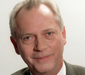 Per la serie "I gattini ciechi della finta sinistra internazionale": Uwe-Karsten Heye.