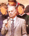 "Alla faccia del preside" (a sinistra) e "La faccia del preside" (a destra, naturalmente).