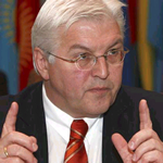 Per la serie "Di finti sinistri  pieno il mondo, ahinoi": Frank-Walter Steinmeier.