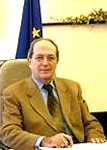 Per la serie "Le belle famiglie allargate di certi poveri innocenti": Giancarlo Abelli, Alessandro Cattaneo, Ambrogio Cotta, Vittorio Poma, Rosanna Gariboldi, Giuseppe Grossi, Roberto Formigoni, Rocco Buttiglione, Ignazio La Russa, Mariastella Gelmini e Giorgio Patelli.