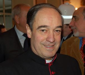 Per la serie "Cappuccetto Rosso": Vittorio Lupi, dipendente di Joseph Ratzinger col grado di vescovo di Savona.