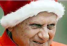 Il governo italiano crede davvero di poter dare al resto del mondo lezioni di rispetto delle minoranze religiose? Un governo servo dei servi del signor Joseph Ratzinger? Un governo di cui fa parte il partito dei portatori di moccichini verdi, tra i quali ci sono individui che portano a spasso maiali (o maiali che portano a spasso individui, non ricordiamo bene) nei luoghi in cui dovrebbero sorgere delle moschee? Ma a chi vuol darla a bere il ministro Frattini? (Nelle immagini, in ordine decrescente di pericolosit per le minoranze religiose: Joseph Ratzinger, Franco Frattini, il trio Roberto-Umberto-Roberto, Mario Carossa e Stefano Allasia).