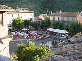 Piazza delle Ville, ad Anticoli Corrado, vista dalla terrazza di Antonia Inlander (Cliccala, per averla in formato desktop!)