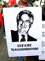Per la serie "Offensori di rispettabili categorie di Lavoratori": la categoria dei maggiordomi gratuitamente insultata da un manifestante della Fiom.