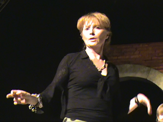 181. Anna, affascinante Catarina dalla bellissima voce.