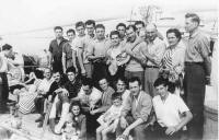 20. Migranti italiani in Canada nel 1959. Chiunque abbia pi di cinquant'anni li vide partire, ma non pot far niente per aiutarli.