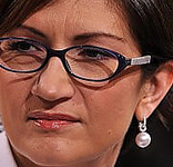 Per la serie "Della propria espressione di disgusto perenne, non sempre si è in grado, da soli, di comprendere i motivi": Mariastella Gelmini.