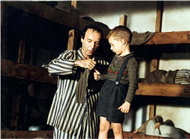 Italiani che non dovevano esserci pi (da "La vita  bella", di Roberto Benigni).